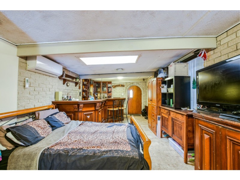 19 Chilcomb Drive, Huntfield Heights SA 5163