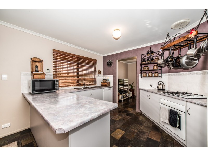 2 Paradine Way, Morphett Vale SA 5162