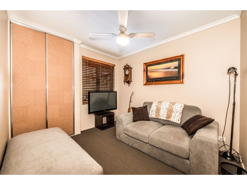 2 Paradine Way, Morphett Vale SA 5162