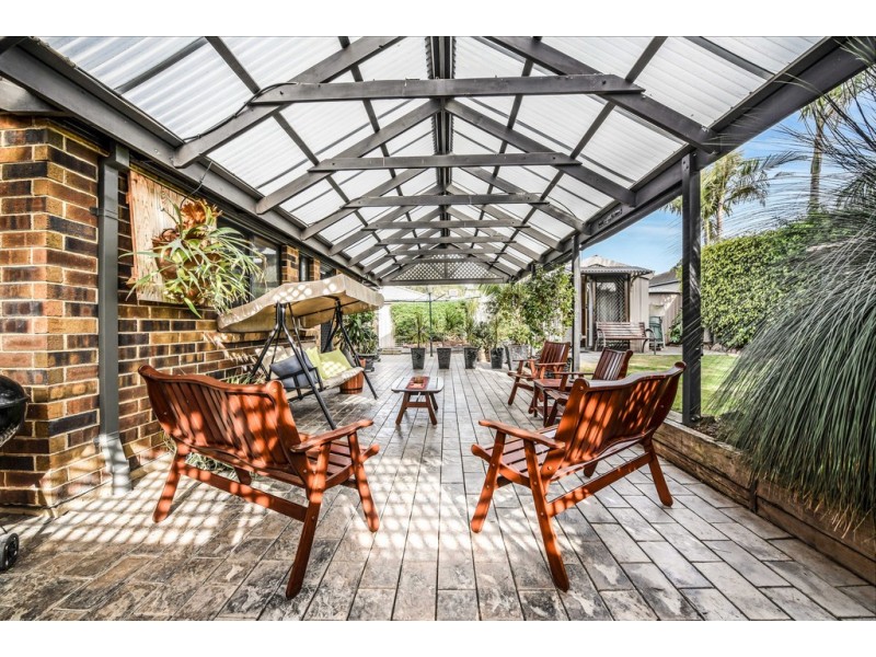 2 Paradine Way, Morphett Vale SA 5162