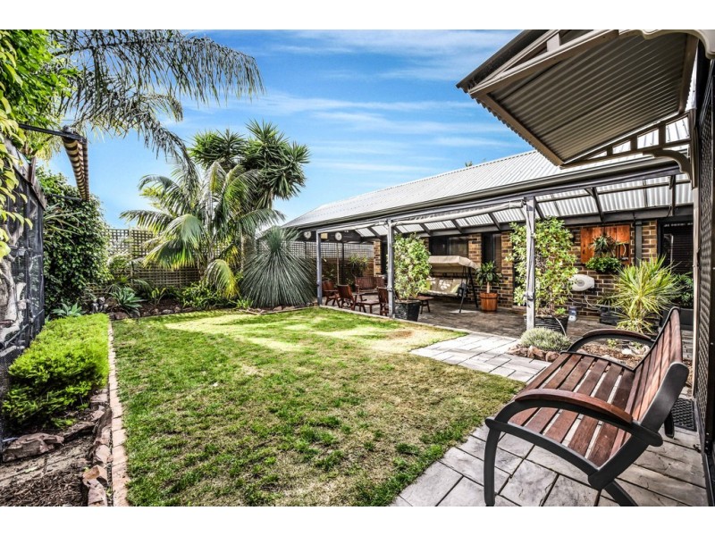 2 Paradine Way, Morphett Vale SA 5162