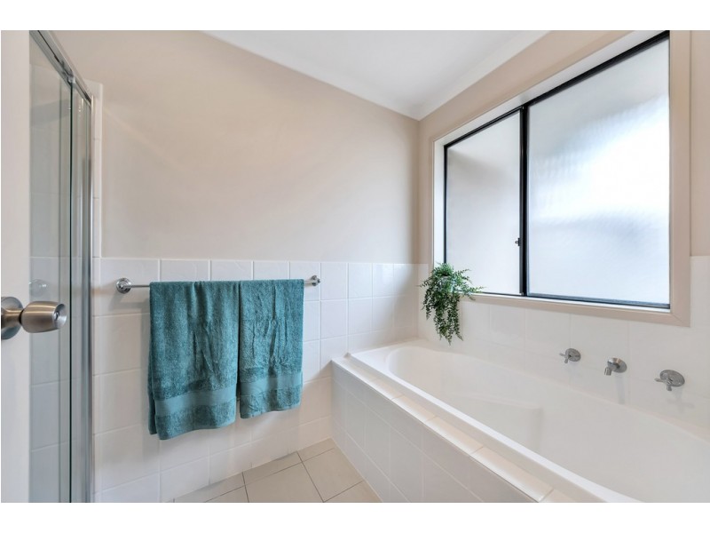 21 Sandy Lane, Hackham SA 5163