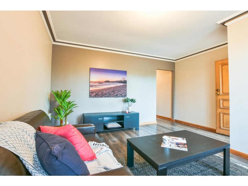 18 Windlass Square, Seaford Rise SA 5169