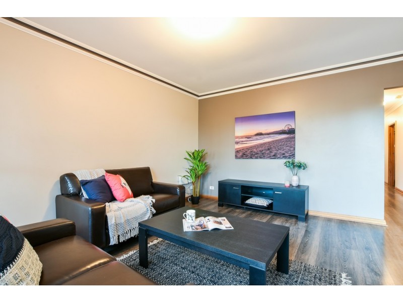 18 Windlass Square, Seaford Rise SA 5169