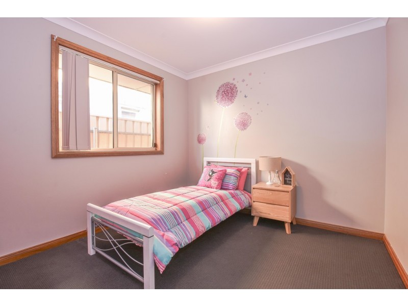 18 Windlass Square, Seaford Rise SA 5169