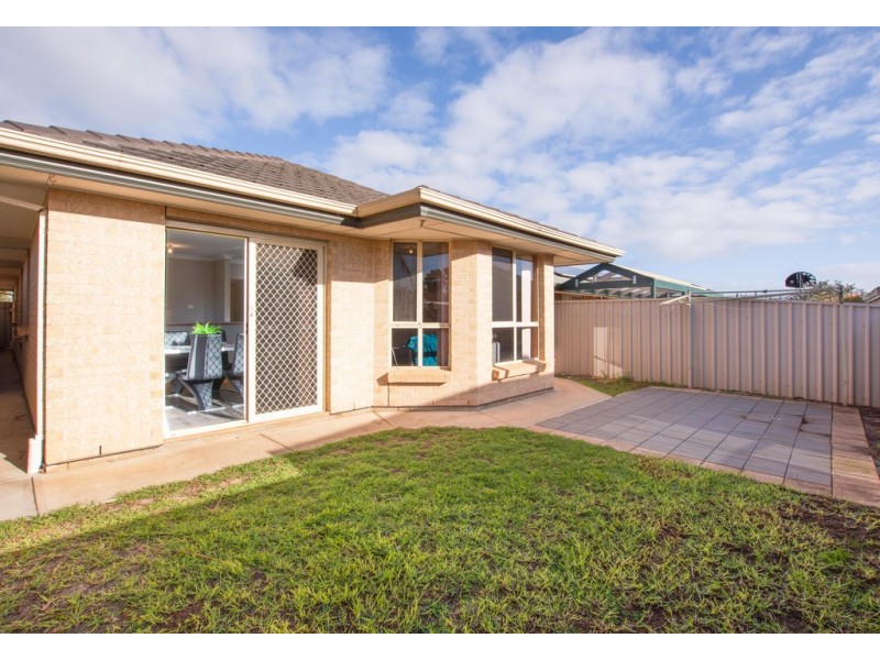 18 Windlass Square, Seaford Rise SA 5169