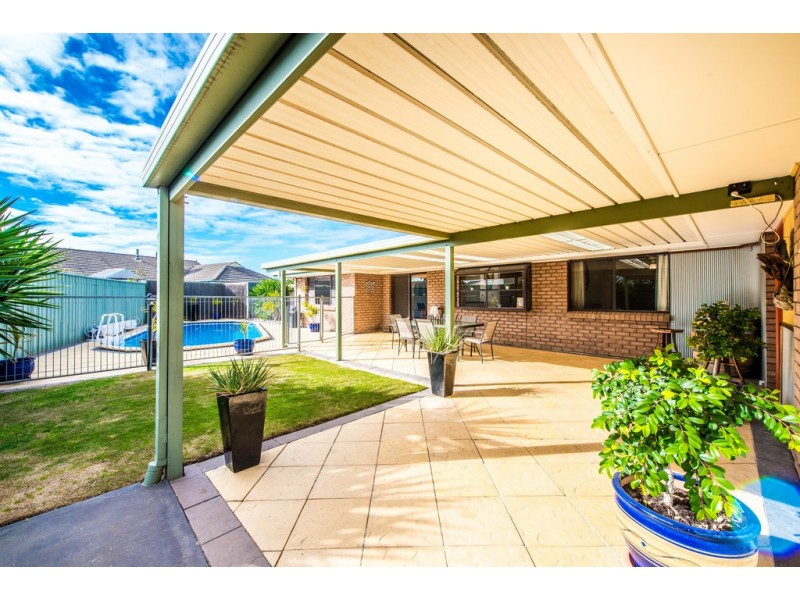 4 Greenlees Parade, Aldinga Beach SA 5173