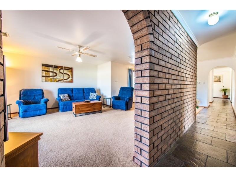 4 Greenlees Parade, Aldinga Beach SA 5173