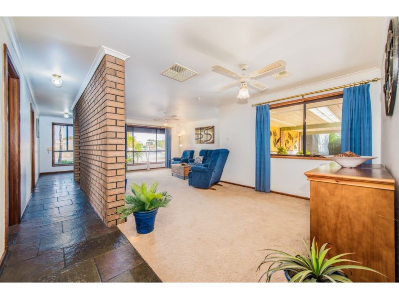 4 Greenlees Parade, Aldinga Beach SA 5173