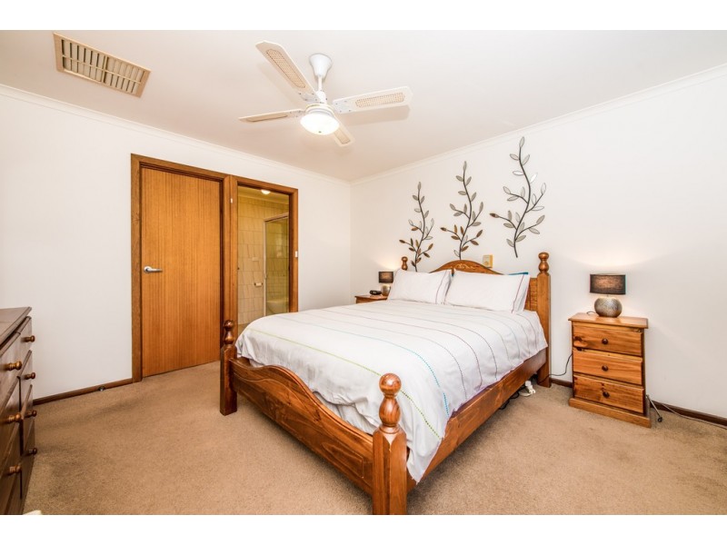 4 Greenlees Parade, Aldinga Beach SA 5173