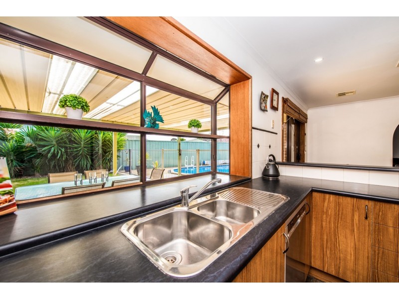 4 Greenlees Parade, Aldinga Beach SA 5173