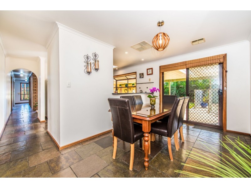 4 Greenlees Parade, Aldinga Beach SA 5173