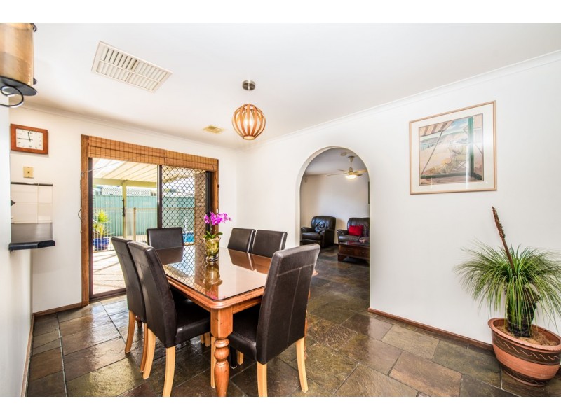 4 Greenlees Parade, Aldinga Beach SA 5173