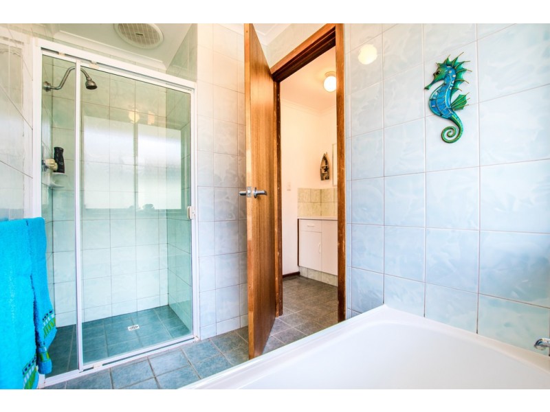 4 Greenlees Parade, Aldinga Beach SA 5173