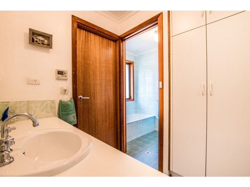 4 Greenlees Parade, Aldinga Beach SA 5173