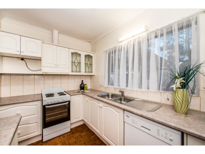 2 Vienna Avenue, Aberfoyle Park SA 5159