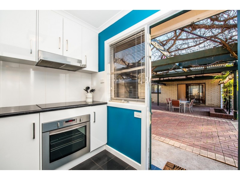 2 Vienna Avenue, Aberfoyle Park SA 5159
