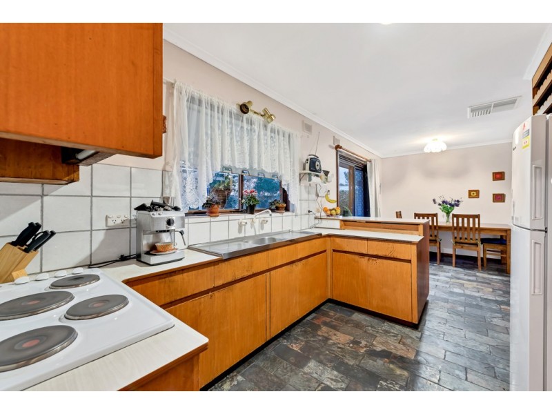 16 Angel Ave, Seaford SA 5169