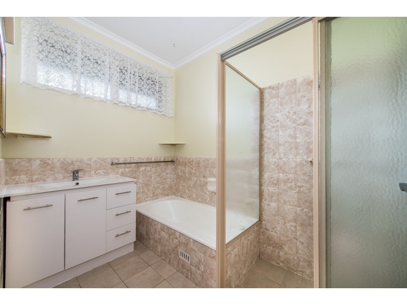 30 Kentwood Road, Morphett Vale SA 5162