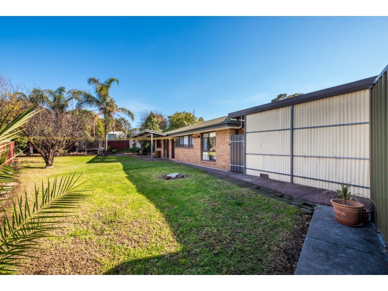 4 Rix Court, Trott Park SA 5158