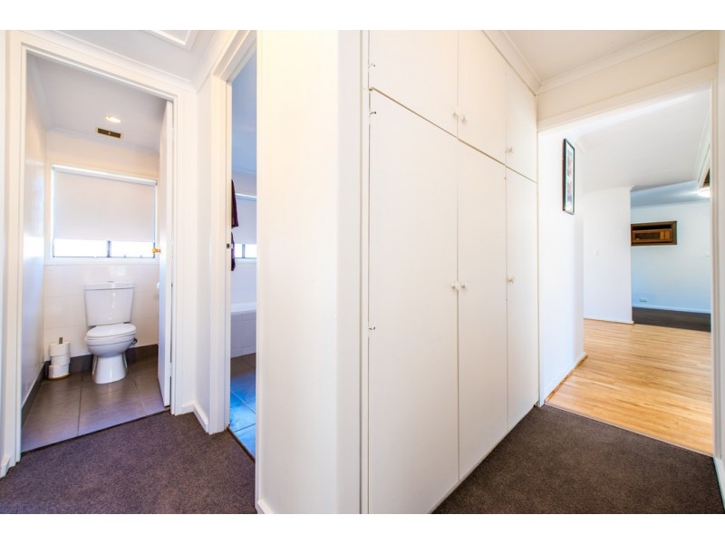 4 Rix Court, Trott Park SA 5158