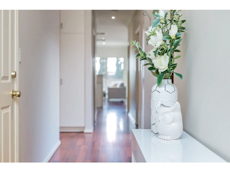 13D White Crescent, Seacombe Gardens SA 5047