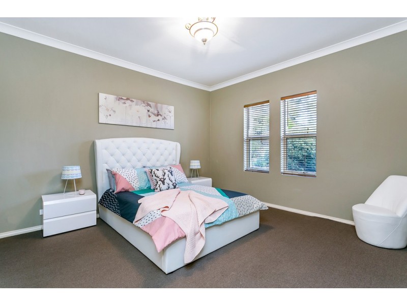 13D White Crescent, Seacombe Gardens SA 5047