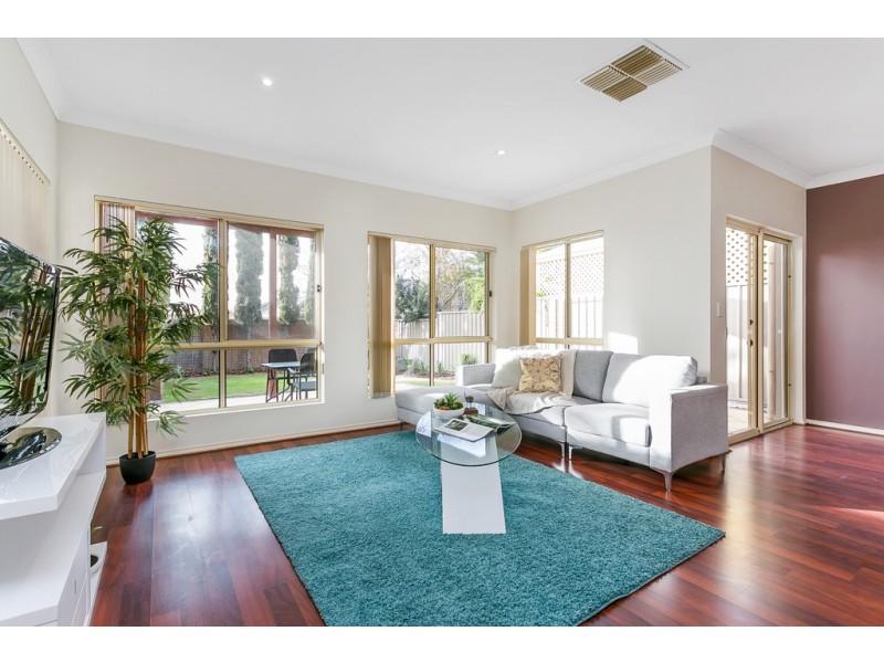 13D White Crescent, Seacombe Gardens SA 5047