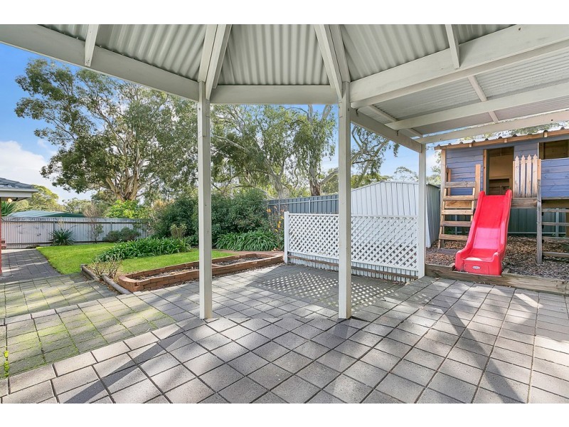 28 Lexcen Grove, Happy Valley SA 5159