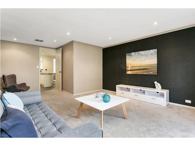 28 Lexcen Grove, Happy Valley SA 5159