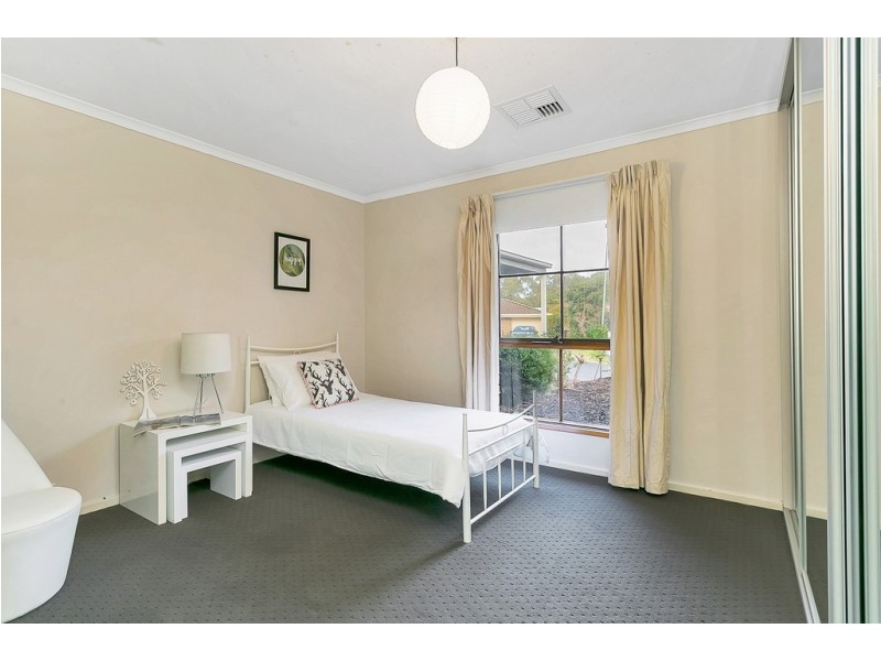 28 Lexcen Grove, Happy Valley SA 5159