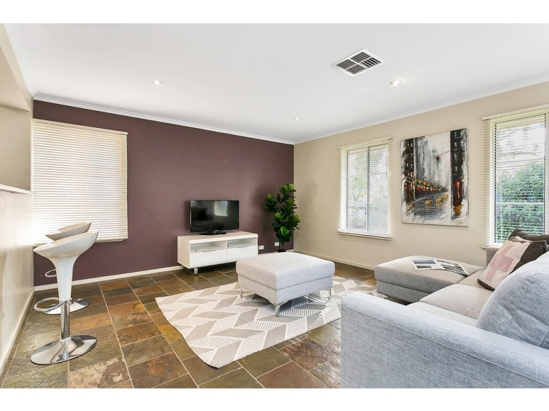 28 Lexcen Grove, Happy Valley SA 5159