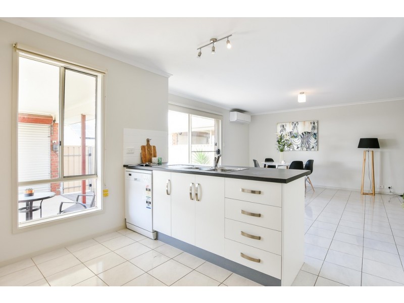2 Orange Lane, Seaford Meadows SA 5169