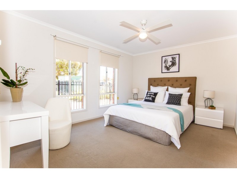 2 Orange Lane, Seaford Meadows SA 5169