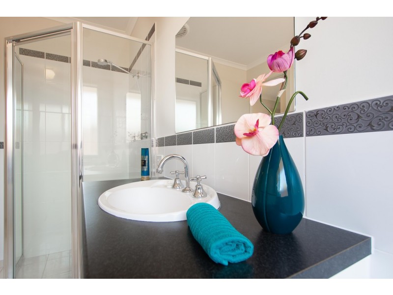 2 Orange Lane, Seaford Meadows SA 5169