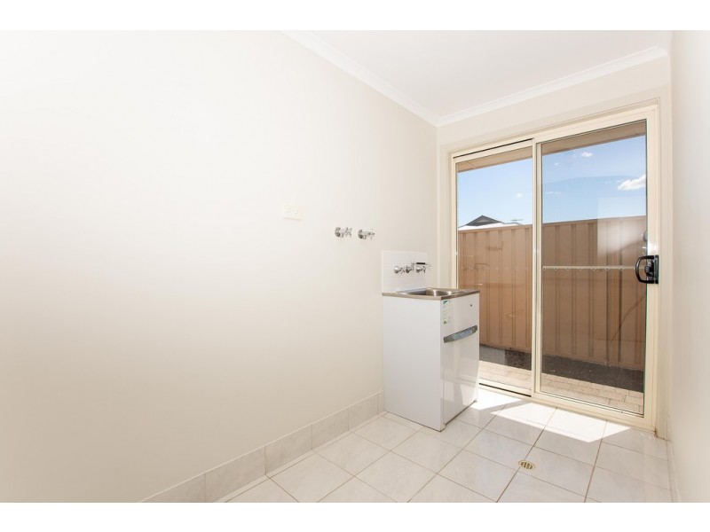 2 Orange Lane, Seaford Meadows SA 5169