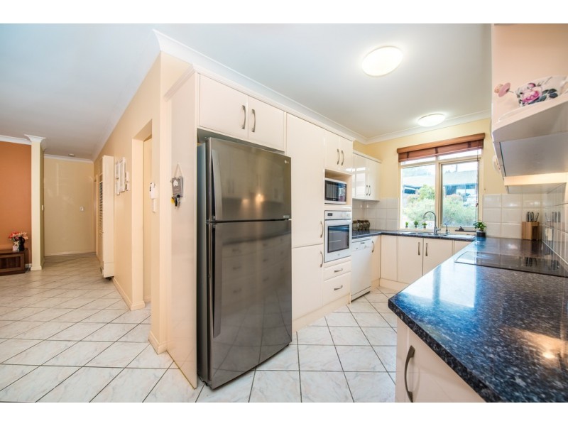 23 Balara Crescent, Flagstaff Hill SA 5159