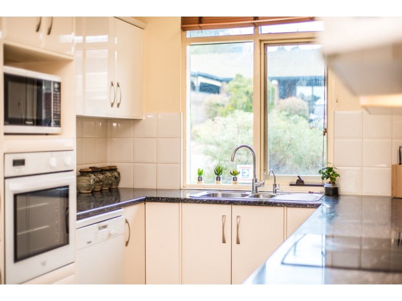 23 Balara Crescent, Flagstaff Hill SA 5159