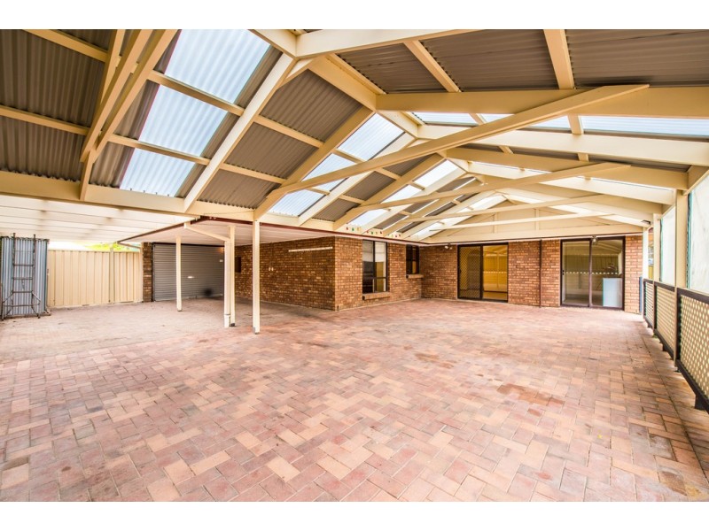 7 Ash Street, Aberfoyle Park SA 5159