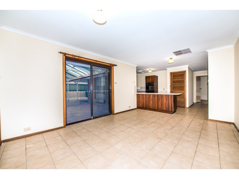 7 Ash Street, Aberfoyle Park SA 5159