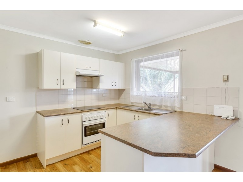 32 Thomas Crescent, Reynella SA 5161