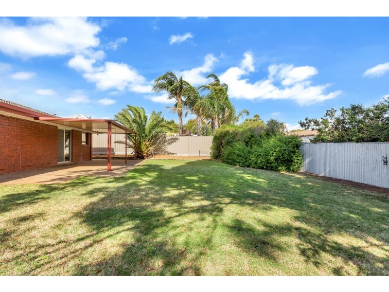 32 Thomas Crescent, Reynella SA 5161