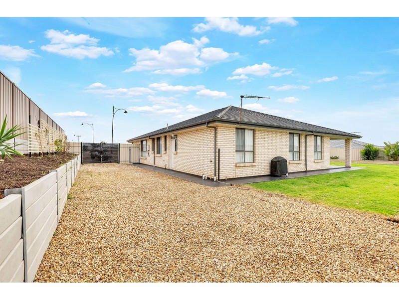 23 Beachport Road, Seaford Rise SA 5169