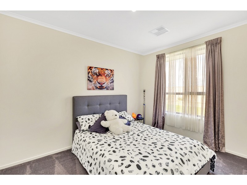 23 Beachport Road, Seaford Rise SA 5169
