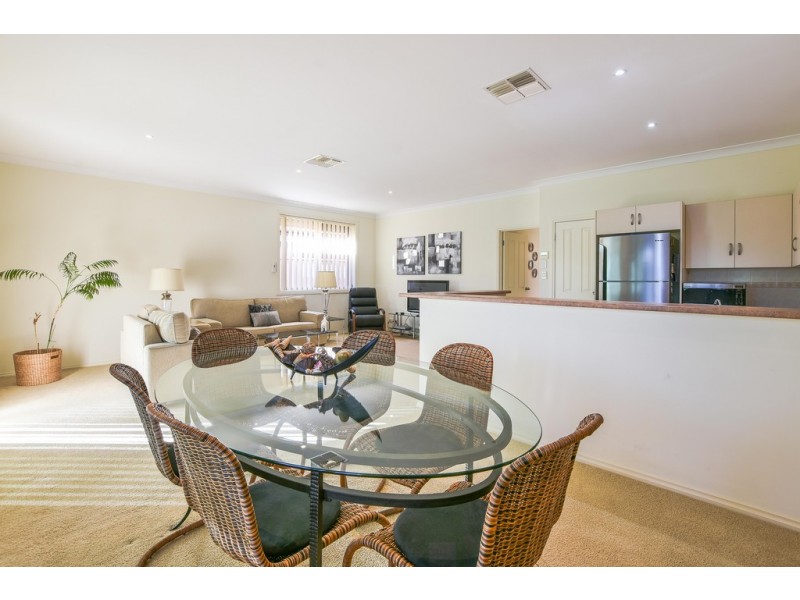 9A Alderman Ave, Seacombe Gardens SA 5047