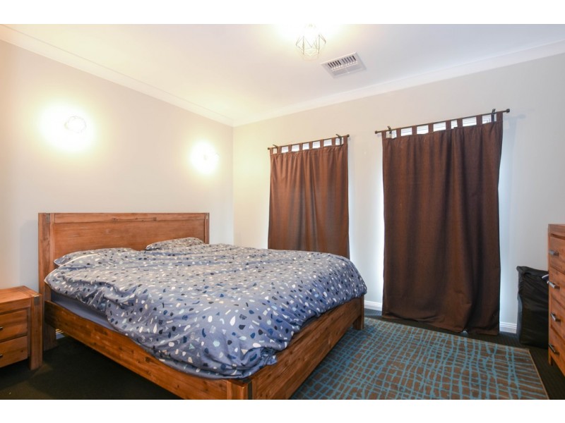 41 Russell Avenue, Seacombe Gardens SA 5047