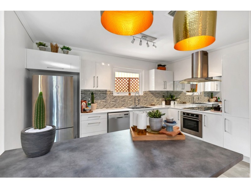 24 Hill Street, Seacliff Park SA 5049