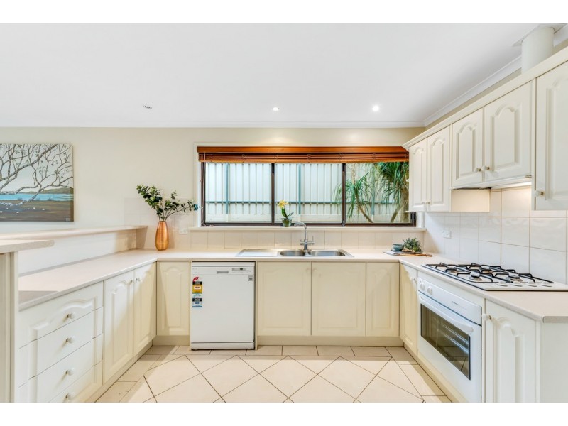 6 Coburn Court, Trott Park SA 5158