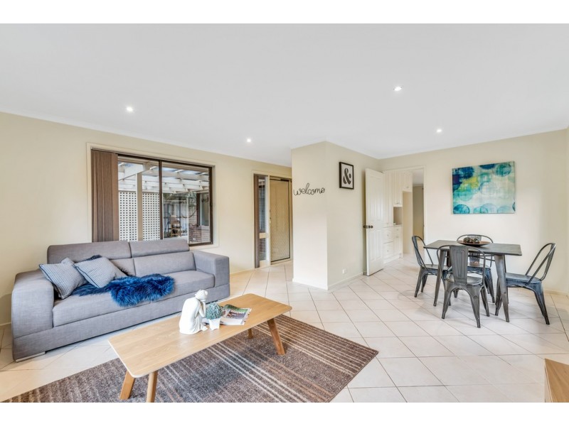6 Coburn Court, Trott Park SA 5158