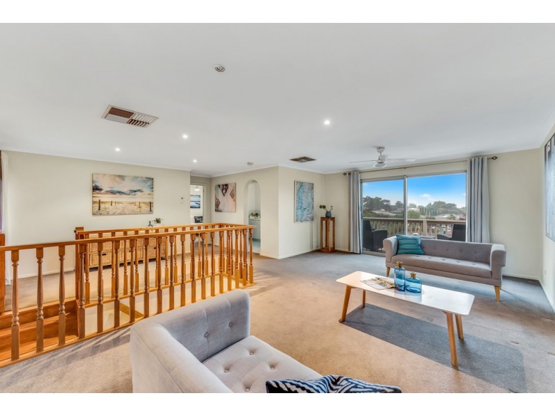 6 Coburn Court, Trott Park SA 5158